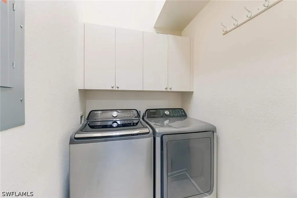 3080 Meandering Way Fort Myers FL 33905