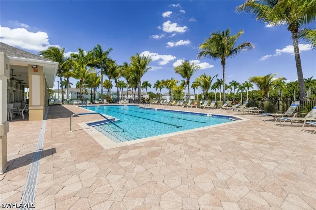 4270 Avian Avenue Fort Myers FL 33916