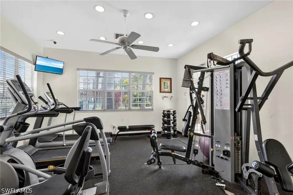 4270 Avian Avenue Fort Myers FL 33916