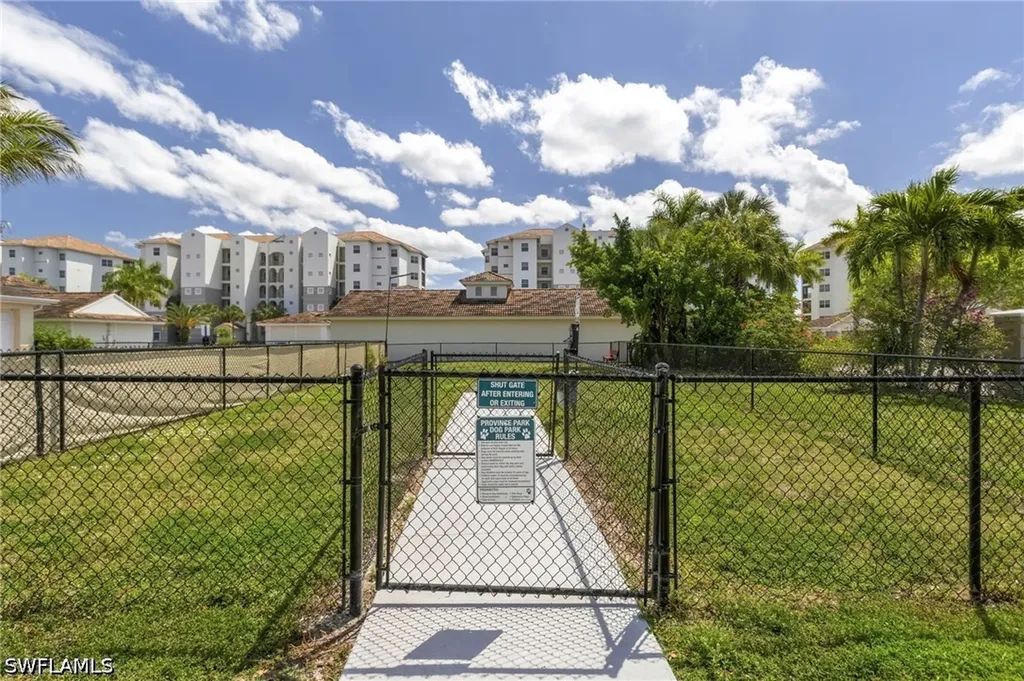 4270 Avian Avenue Fort Myers FL 33916