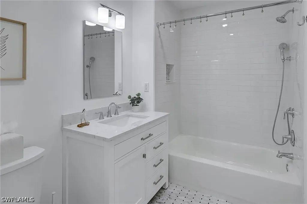 2165 Arielle Drive Naples FL 34109