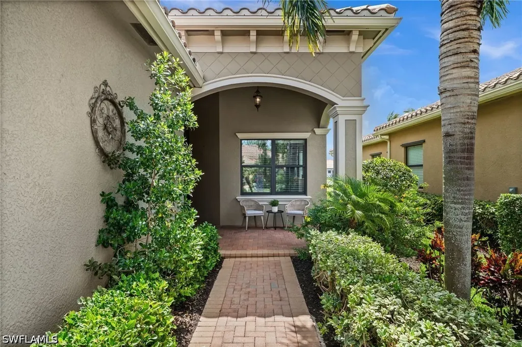 3454 Pacific Drive Naples FL 34119