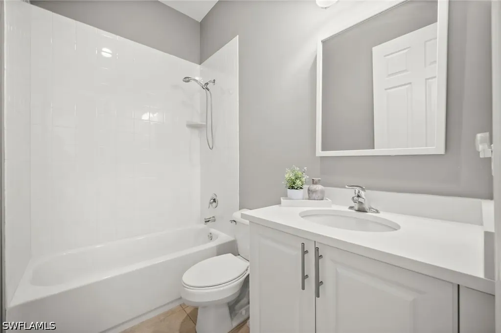 3454 Pacific Drive Naples FL 34119