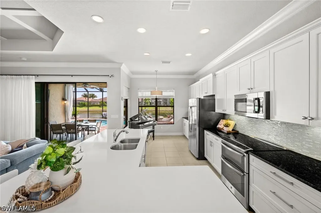 3454 Pacific Drive Naples FL 34119