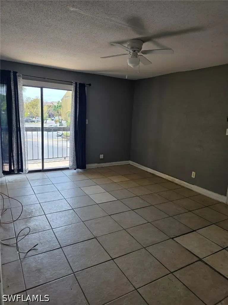 2835 Winkler Avenue Fort Myers FL 33916