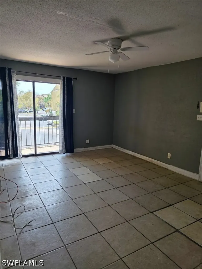2835 Winkler Avenue Fort Myers FL 33916