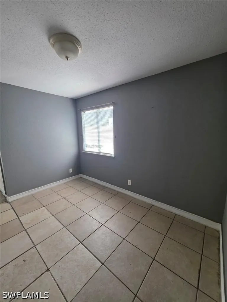 2835 Winkler Avenue Fort Myers FL 33916