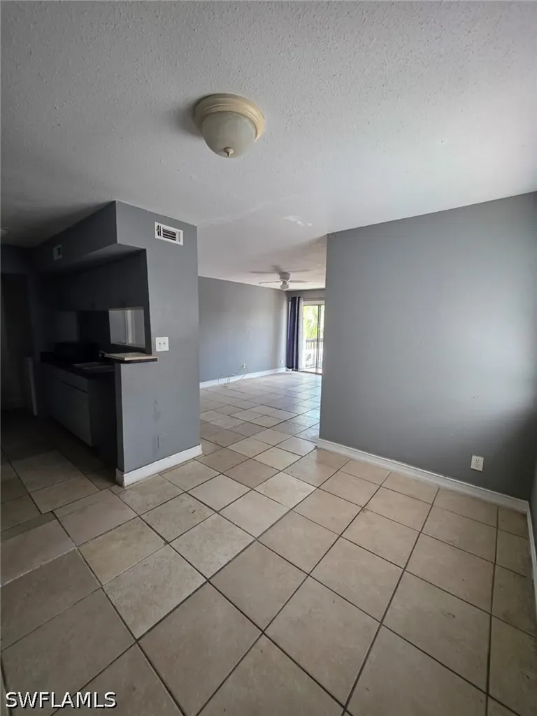 2835 Winkler Avenue Fort Myers FL 33916