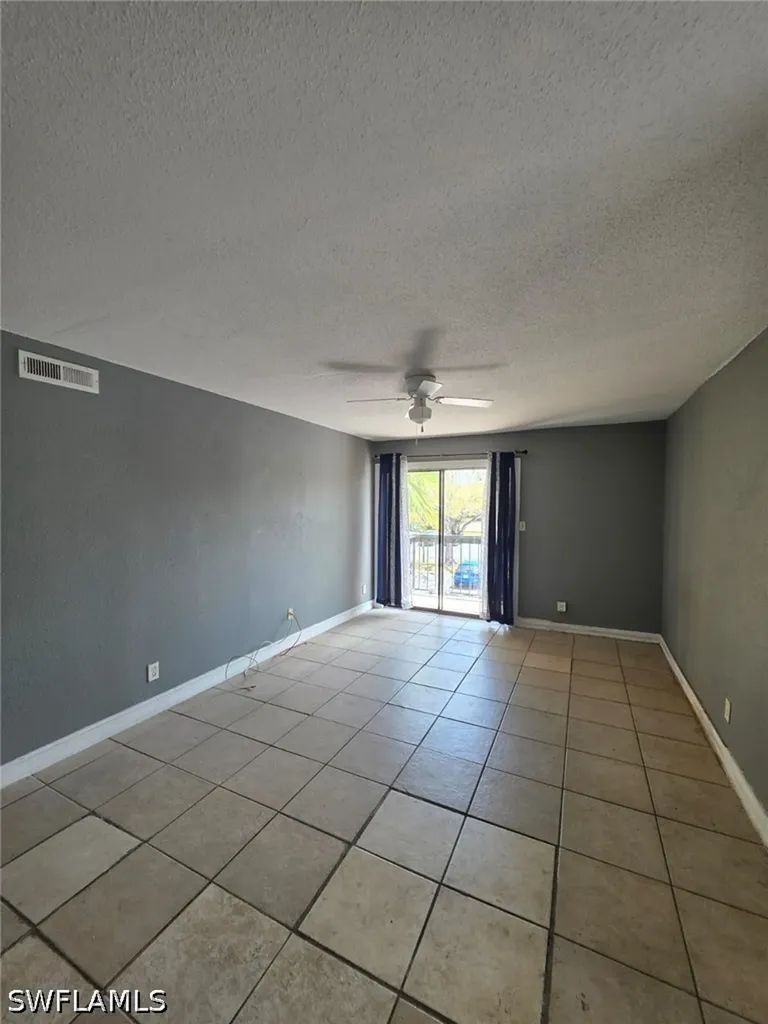 2835 Winkler Avenue Fort Myers FL 33916