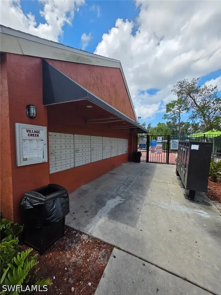 2835 Winkler Avenue Fort Myers FL 33916