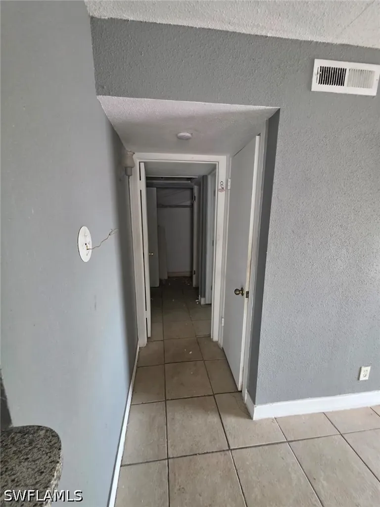 2835 Winkler Avenue Fort Myers FL 33916
