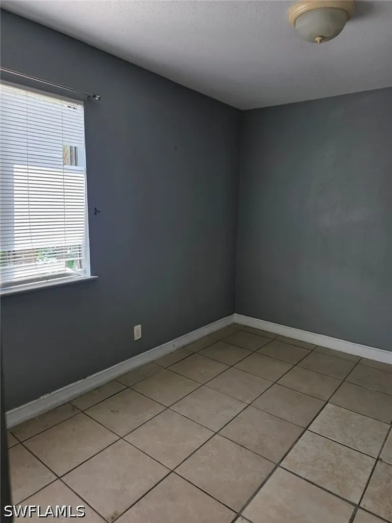 2835 Winkler Avenue Fort Myers FL 33916