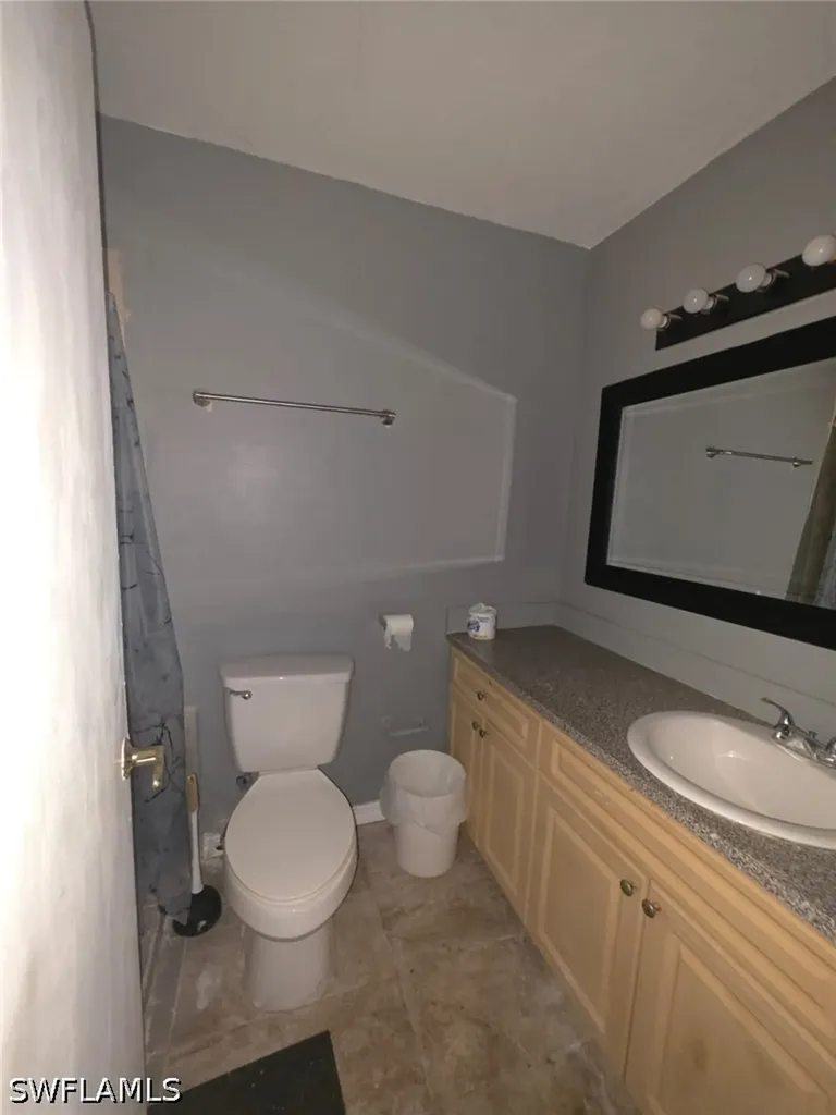 2835 Winkler Avenue Fort Myers FL 33916