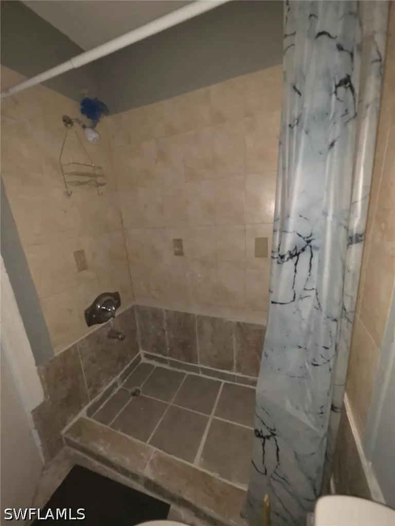 2835 Winkler Avenue Fort Myers FL 33916