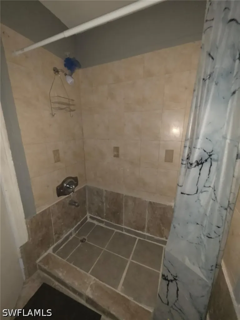 2835 Winkler Avenue Fort Myers FL 33916