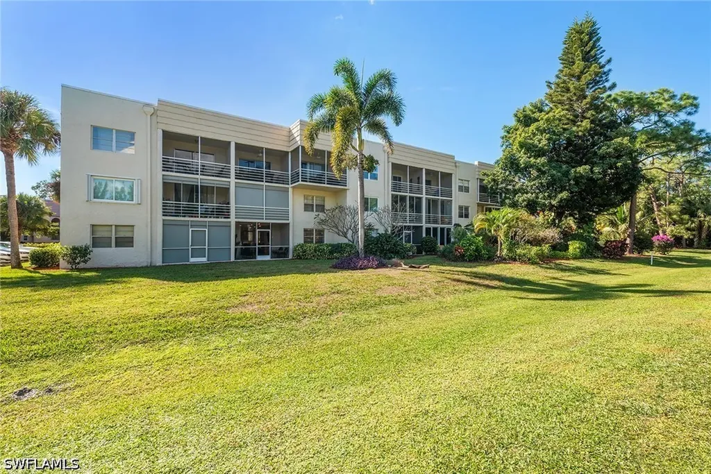 501 Forest Lakes Boulevard Naples FL 34105