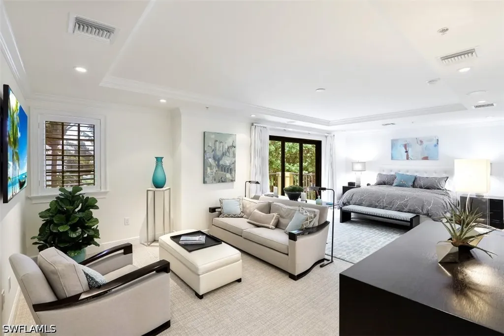 270 5th Avenue S Naples FL 34102