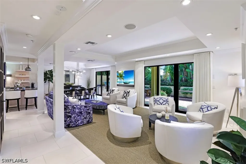 270 5th Avenue S Naples FL 34102