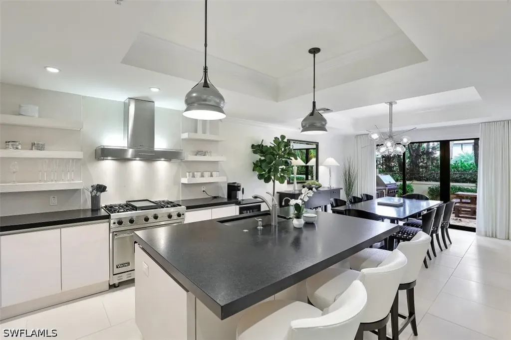 270 5th Avenue S Naples FL 34102