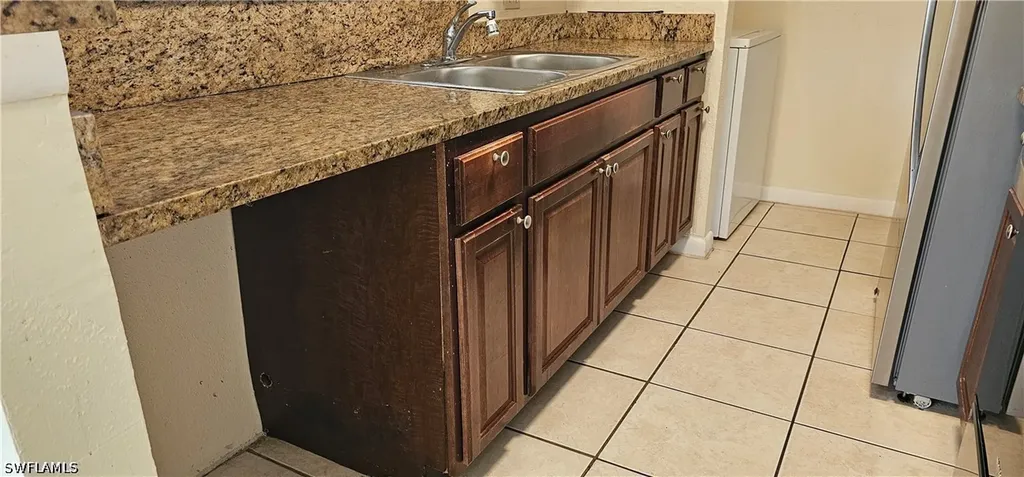 2865 Winkler Avenue Fort Myers FL 33916