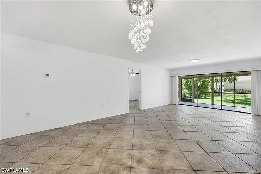 1231 Commonwealth Circle Naples FL 34116
