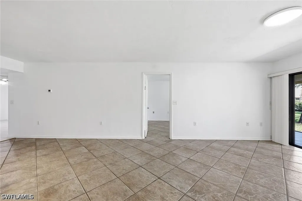 1231 Commonwealth Circle Naples FL 34116