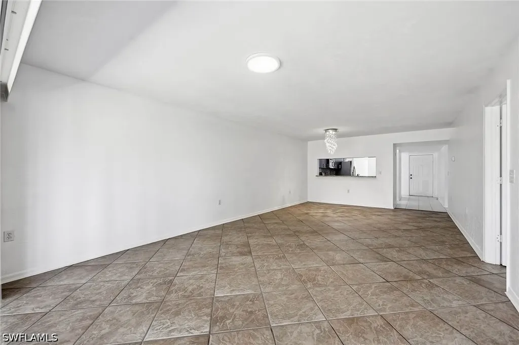1231 Commonwealth Circle Naples FL 34116