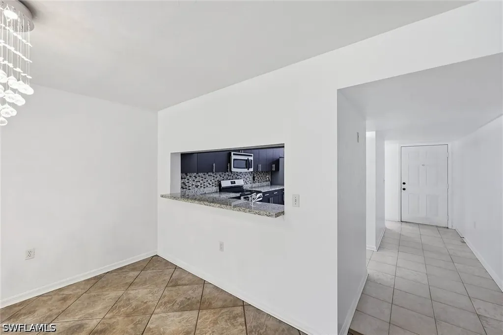 1231 Commonwealth Circle Naples FL 34116