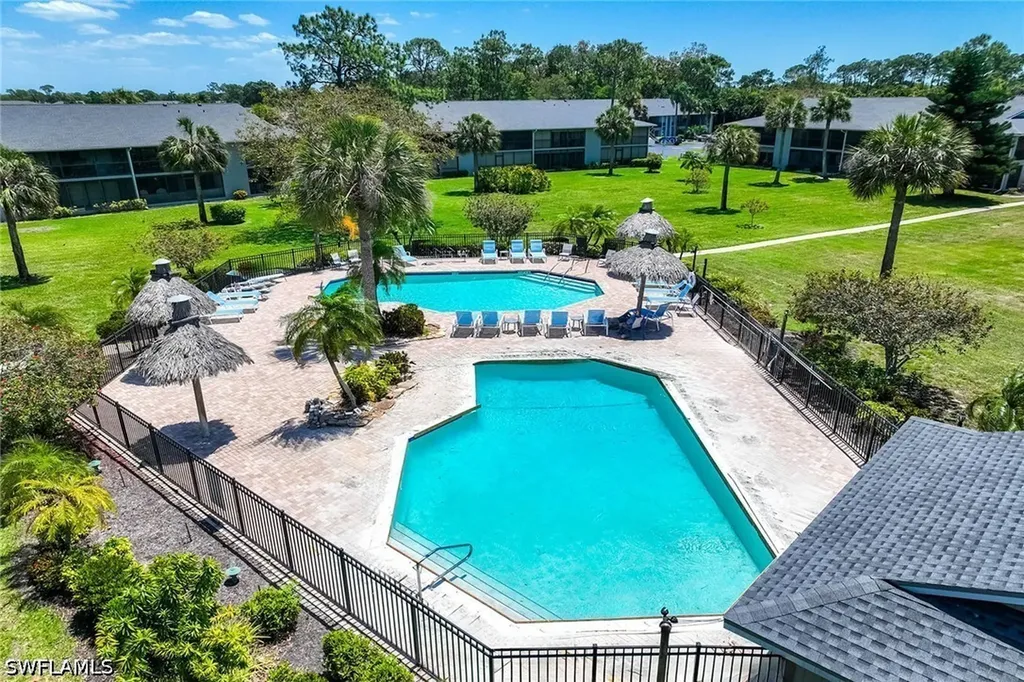 1231 Commonwealth Circle Naples FL 34116