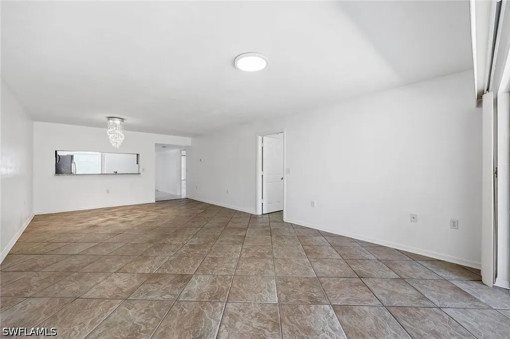 1231 Commonwealth Circle Naples FL 34116