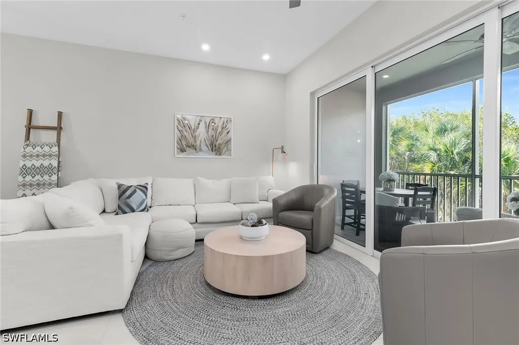 268 Indies Drive E Naples FL 34114