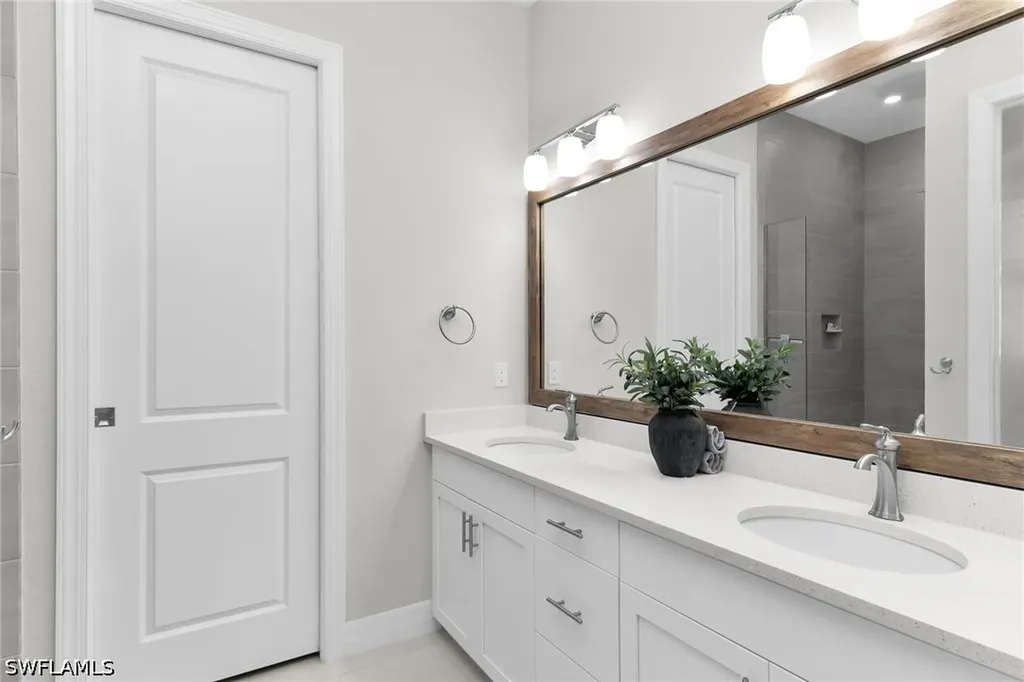 268 Indies Drive E Naples FL 34114