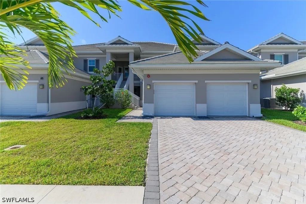 268 Indies Drive E Naples FL 34114