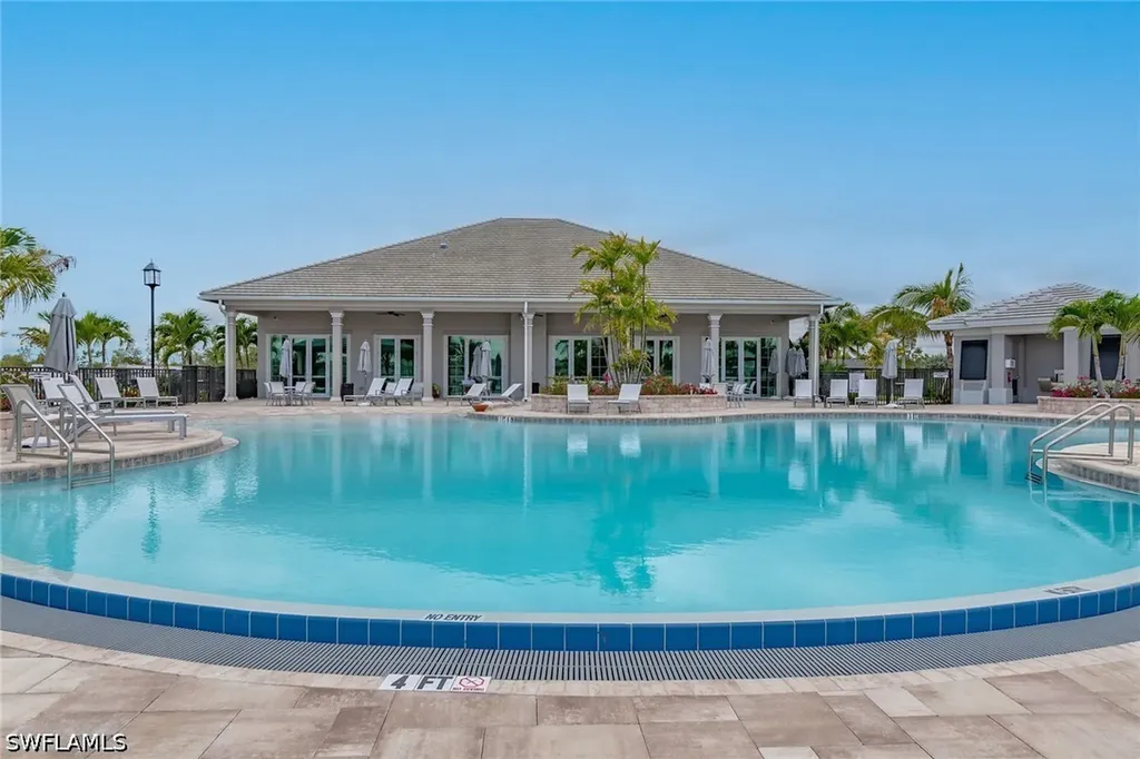 268 Indies Drive E Naples FL 34114