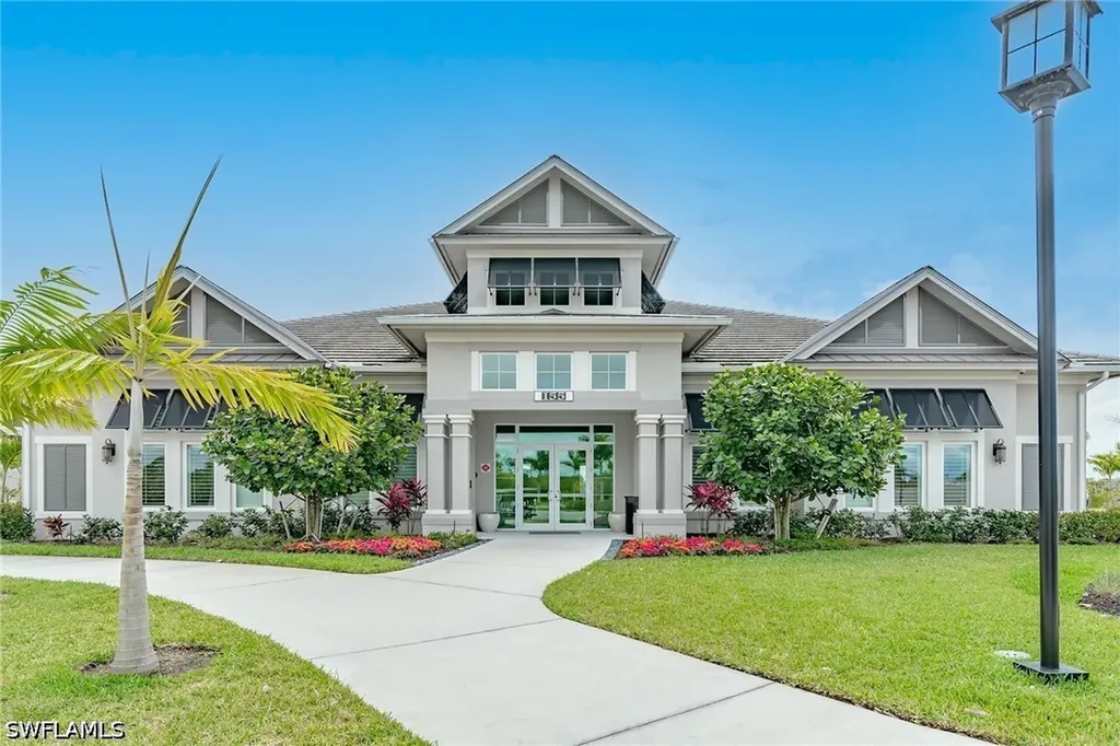 268 Indies Drive E Naples FL 34114