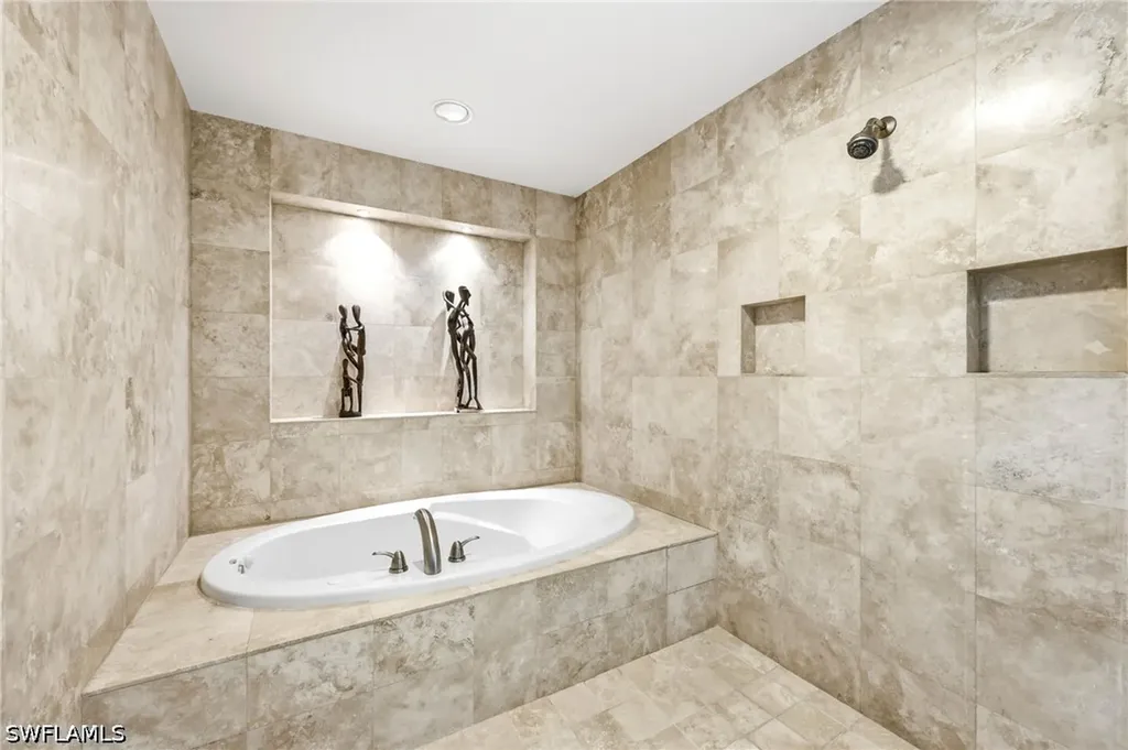 265 Indies Way Naples FL 34110