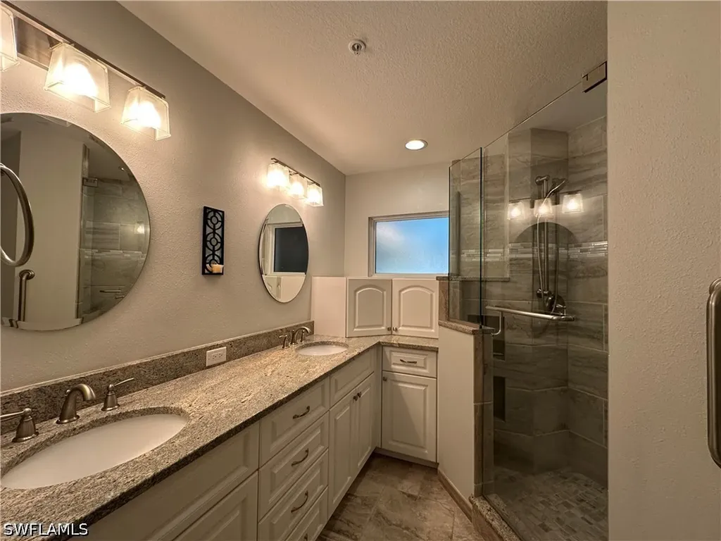 6820 Huntington Lakes Circle Naples FL 34119