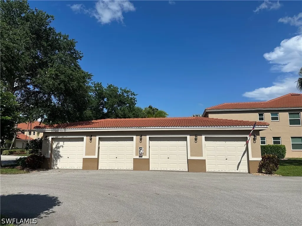 6820 Huntington Lakes Circle Naples FL 34119