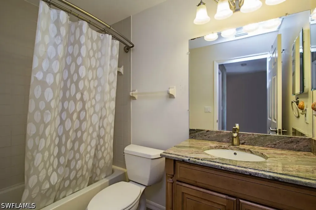 180 Furse Lakes Circle Naples FL 34104