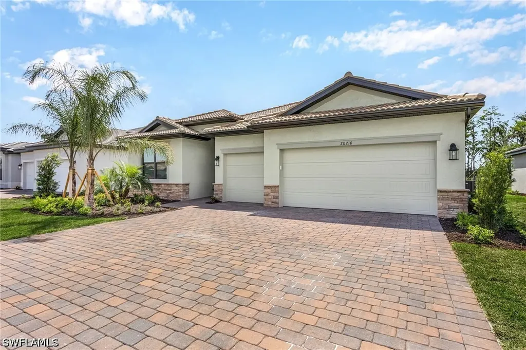 20210 Kingmont Drive Estero FL 33913