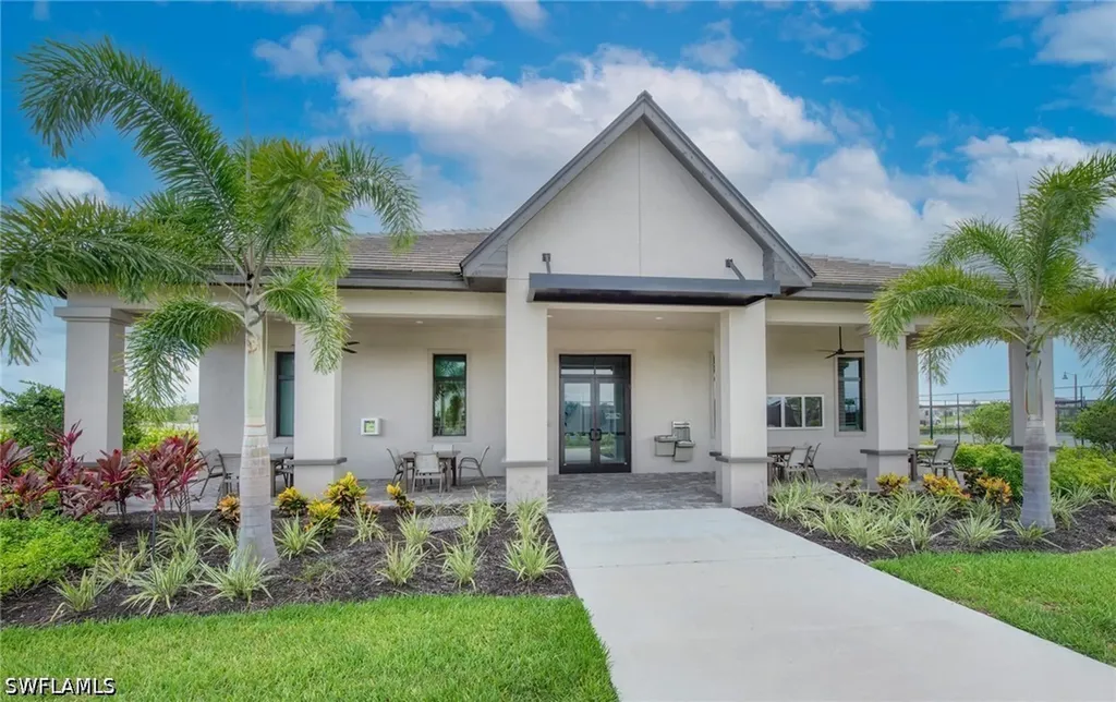 20210 Kingmont Drive Estero FL 33913