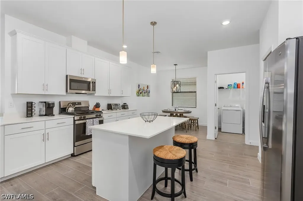 20210 Kingmont Drive Estero FL 33913