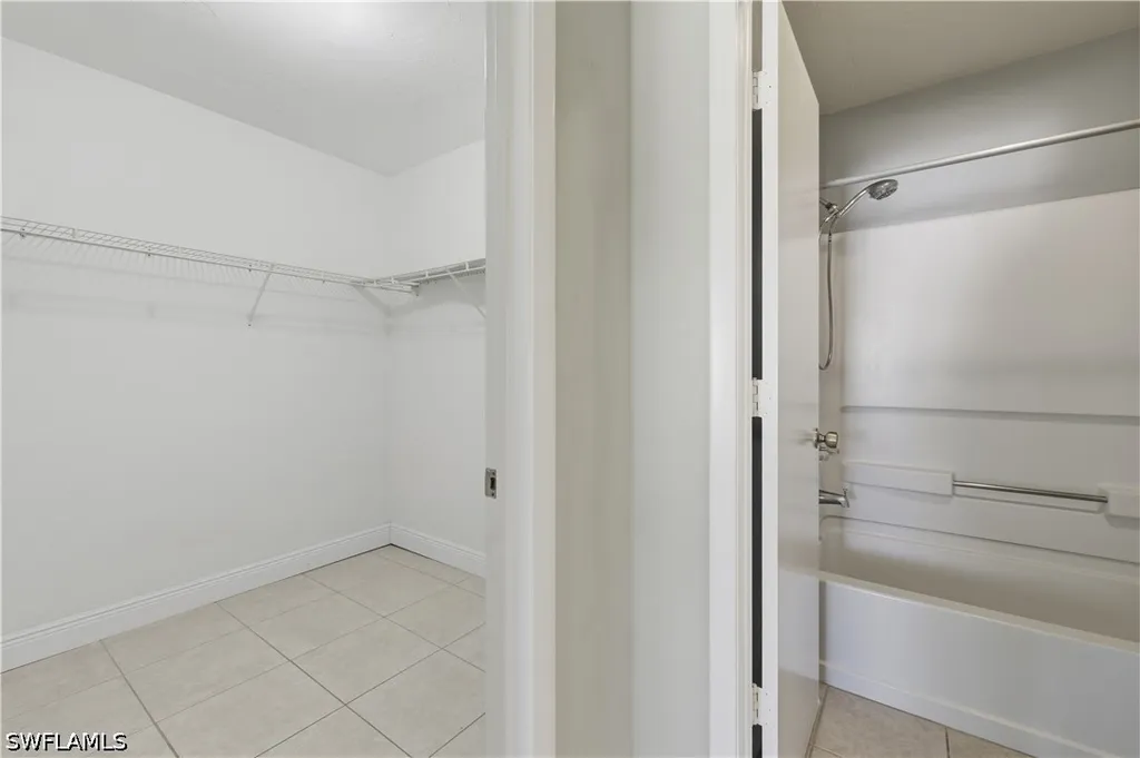 4230 Jack Frost Court Naples FL 34112