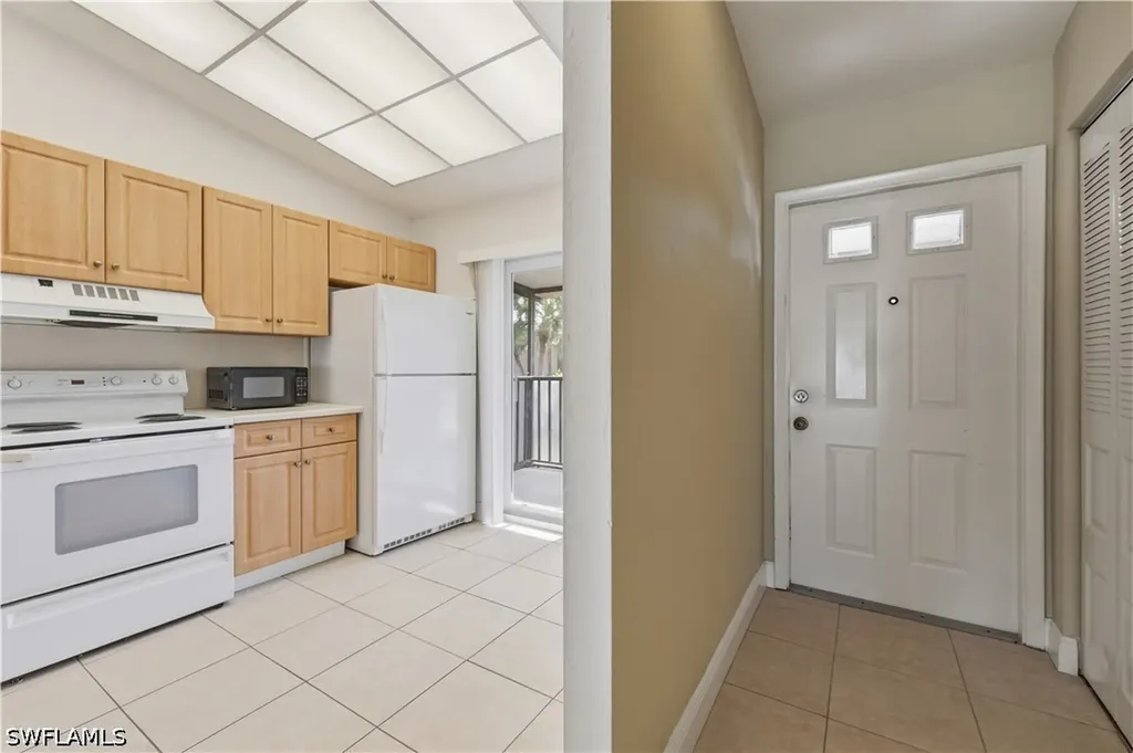 4230 Jack Frost Court Naples FL 34112