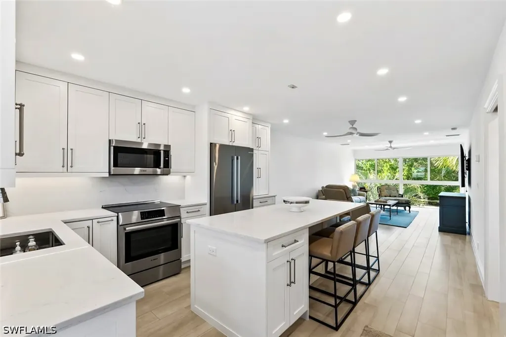 618 Broad Avenue S Naples FL 34102