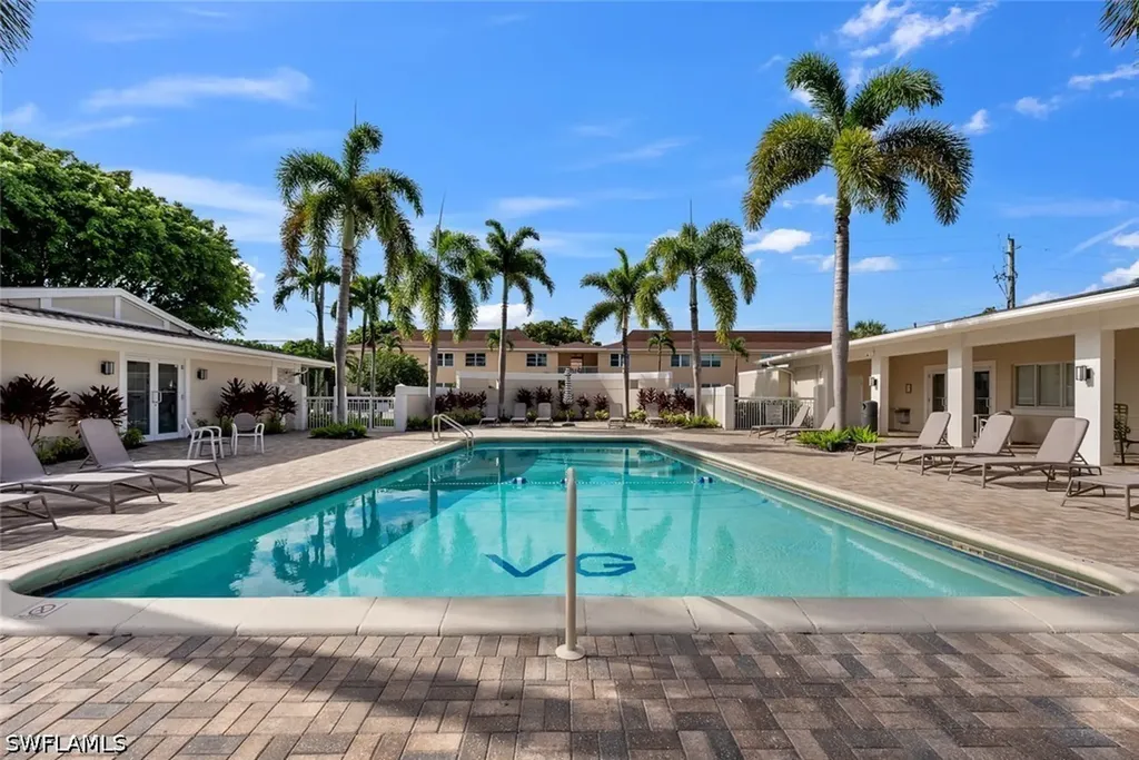 618 Broad Avenue S Naples FL 34102