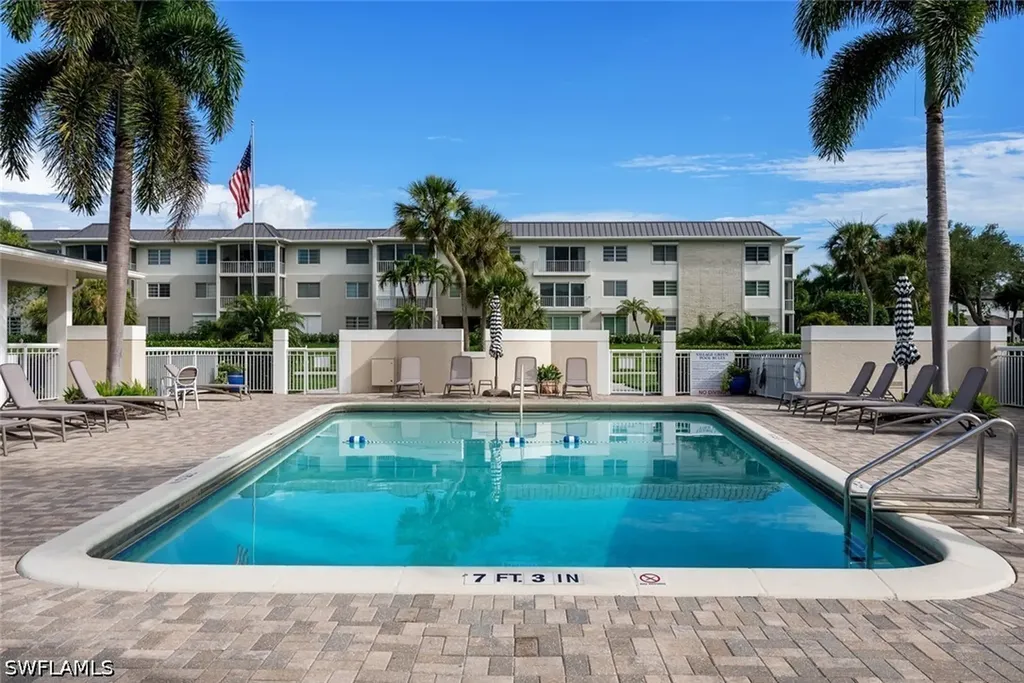 618 Broad Avenue S Naples FL 34102