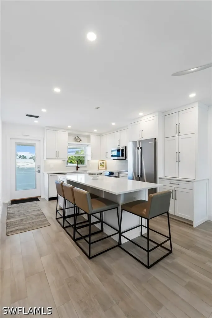 618 Broad Avenue S Naples FL 34102