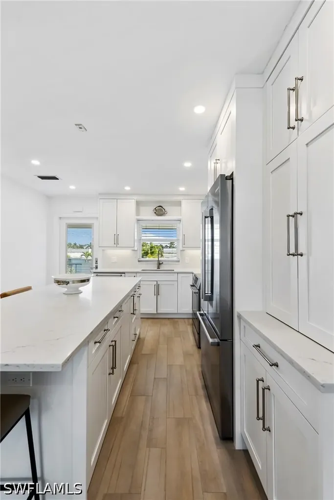618 Broad Avenue S Naples FL 34102