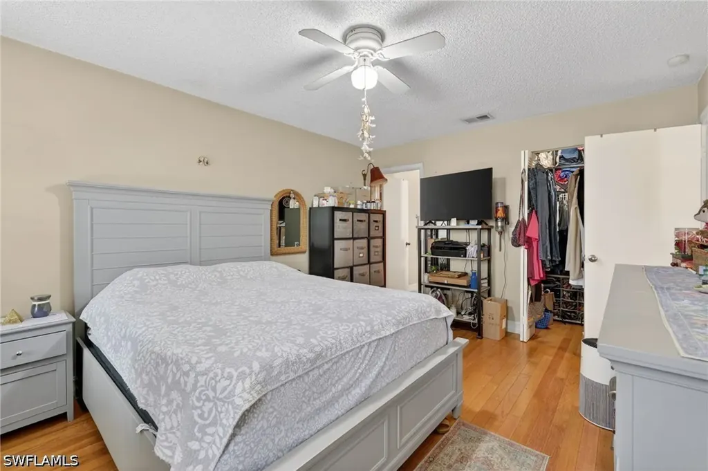5232 Treetops Drive Naples FL 34113
